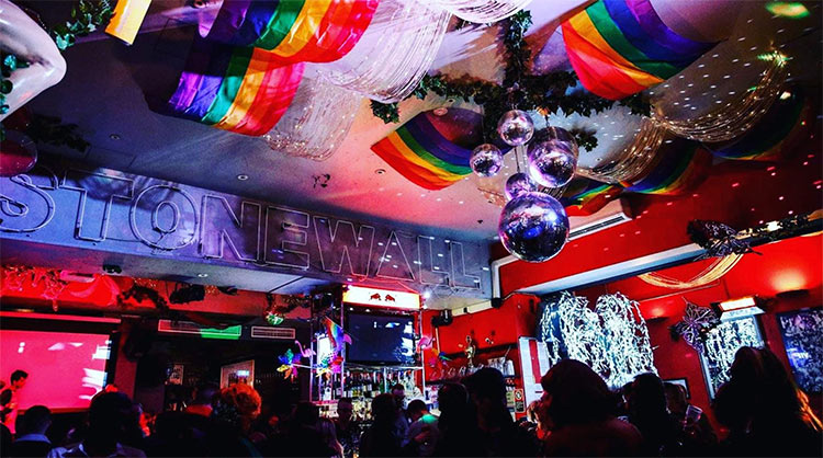 the interior of the stonewall hotel